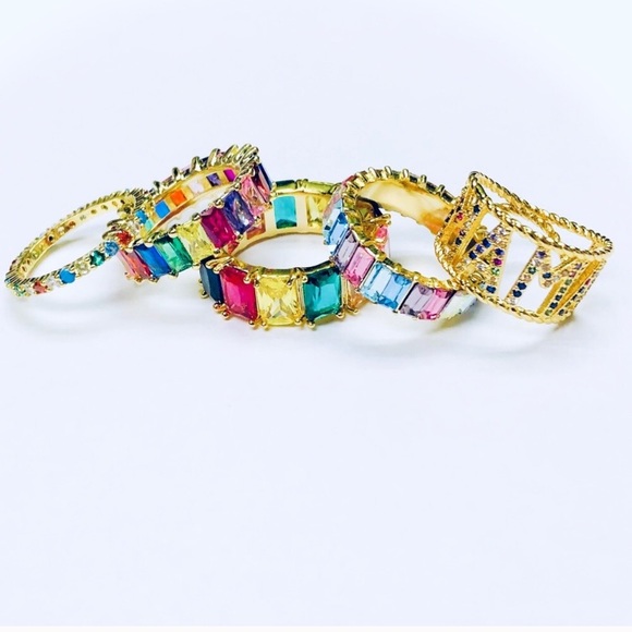 Festive Holiday Ring - Picture 7 of 8